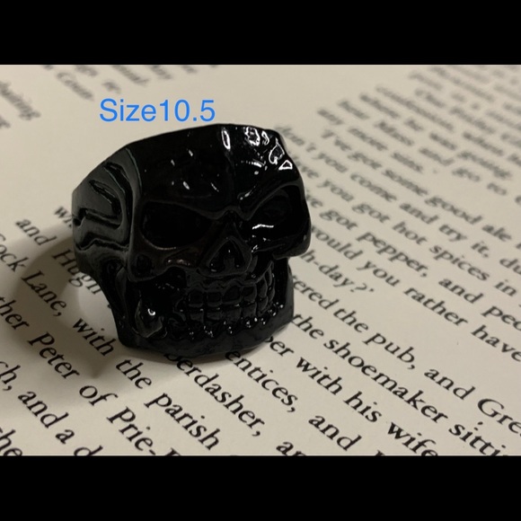 Skull ring - Picture 2 of 2
